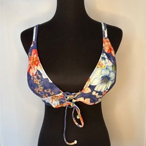 NWOT Shein Swimwear Bikini Top